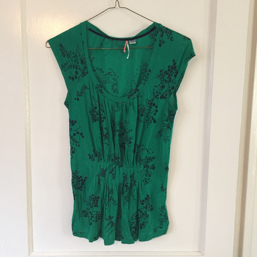 Anthropologie green floral top